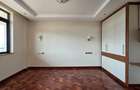 3 Bed Apartment with En Suite in Riverside - 10