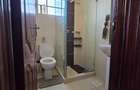 2 Bed Apartment in Ridgeways - 11