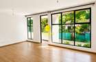 3 Bed Apartment with En Suite in Riverside - 3
