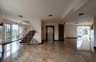 Serviced 2 Bed Apartment with En Suite at Brookside - 14