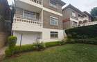5 Bed Townhouse with En Suite in Lavington - 4