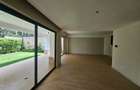 5 Bed House with En Suite in Spring Valley - 3