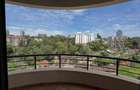 4 Bed Apartment with En Suite at Riverside Drive - 11