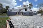 5 Bed Townhouse with En Suite in Karen - 14