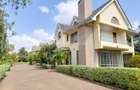 5 Bed Townhouse with En Suite in Lavington - 3
