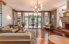 5 Bed House with Swimming Pool in Nyari - 6