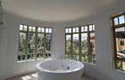 6 Bed House with En Suite in Nyari - 17
