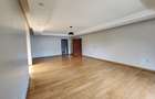 5 Bed Townhouse with En Suite at Lavington - 17