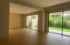 6 Bed Townhouse with En Suite in Kyuna - 3