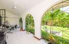 6 Bed House with En Suite at Greenwood Drive - 5
