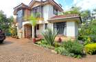 4 Bed Townhouse with En Suite at Rossylin Heights - 5