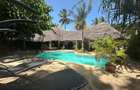 3 Bed Villa with En Suite at La-Marina - 1