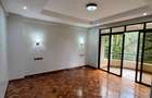 4 Bed Apartment with En Suite in Riverside - 4