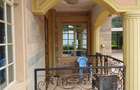 5 Bed House with En Suite in Runda - 2