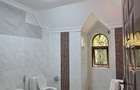 5 Bed Townhouse with En Suite in Lavington - 8