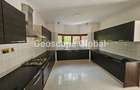 5 Bed House with En Suite in Runda - 13