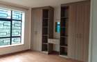 5 Bed Townhouse with En Suite in Lavington - 9