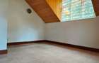 5 Bed House with En Suite in Rosslyn - 12