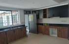5 Bed House with En Suite at Garden Estate - 17