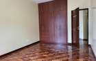 4 Bed Apartment with En Suite in General Mathenge - 13