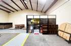 7,500 ft² Warehouse with Parking in Industrial Area - 4