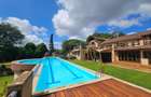 9 Bed Townhouse with En Suite in Lavington - 1
