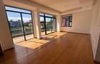 4 Bed Townhouse with En Suite in Ridgeways - 16