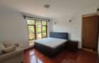 5 Bed Townhouse with Garden at Near The Hub - 11