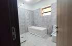 4 Bed Apartment with En Suite in Parklands - 13