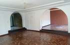 5 Bed House with En Suite at Garden Estate - 15