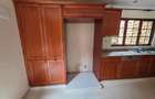 4 Bed House with En Suite in Ridgeways - 6