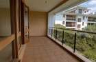3 Bed Apartment with En Suite at Riverside Drive - 10