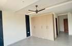 3 Bed Apartment with En Suite at Off Links Road - 11