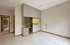 4 Bed Apartment in Loresho - 11