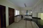 5 Bed House with En Suite at Second Parklands - 5