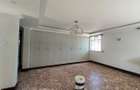5 Bed House with En Suite in Runda - 9