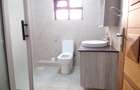7 Bed House with En Suite at Hillcrest Road - 6