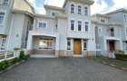 5 Bed Townhouse with En Suite in Lavington - 1