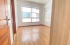 4 Bed Apartment with En Suite at Parklands - 11