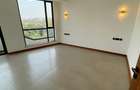 4 Bed Apartment with En Suite in Riverside - 16