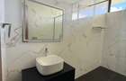 5 Bed House with En Suite in Nyari - 15