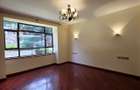 5 Bed Townhouse with En Suite in Lavington - 6