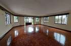 6 Bed Townhouse with En Suite at Algeyo 66 - 6
