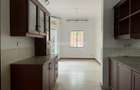 5 Bed Townhouse with En Suite in Rosslyn - 4