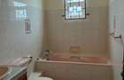 4 Bed Townhouse with En Suite at Lavington - 16