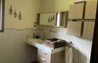 5 Bed Villa with En Suite in Spring Valley - 13