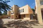 5 Bed House with En Suite at Convent Drive - 1