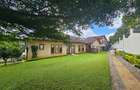 9 Bed House with En Suite at Lavington Green - 3