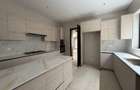 5 Bed Villa with En Suite in Lavington - 1