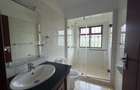 5 Bed Townhouse with En Suite in Runda - 17